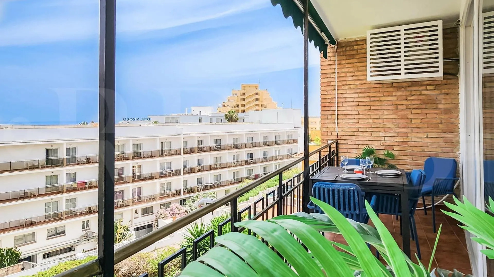 Sea-View Retreat 7 Minutes To The Beach Rems Benalmádena