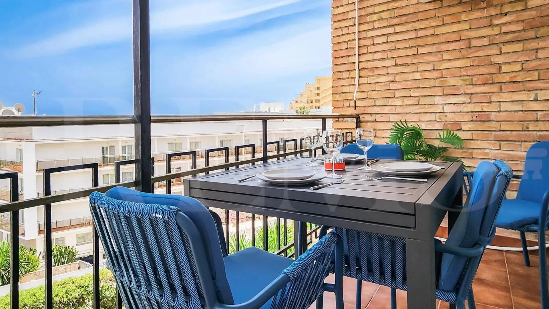 Apartman Sea-View Retreat 7 Minutes To The Beach Rems Benalmádena