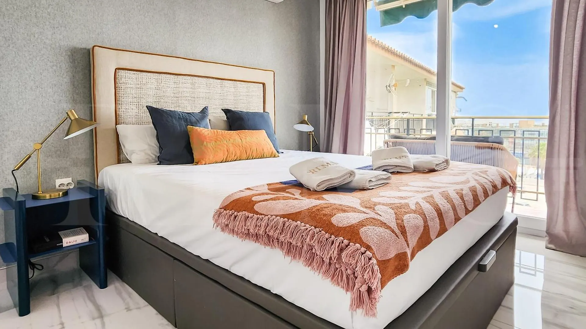 Sea-View Retreat 7 Minutes To The Beach Rems Benalmádena Spanyolország